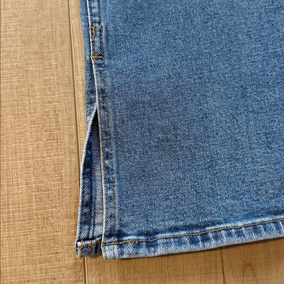 Abercrombie & Fitch The Skinny High Rise With Ankle Split - Picture 5 of 7